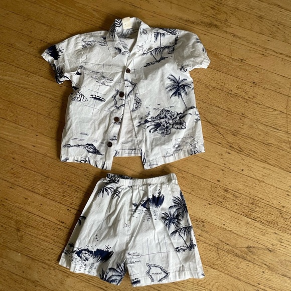 Tropical print Hawaiian shirt and shorts set - Picture 1 of 8